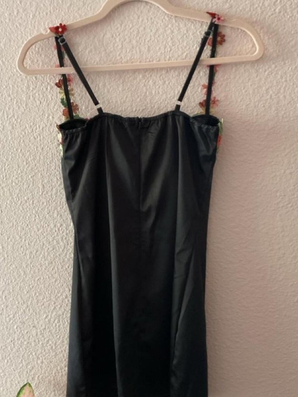 Mini black satin slip dress - Picture 4 of 4
